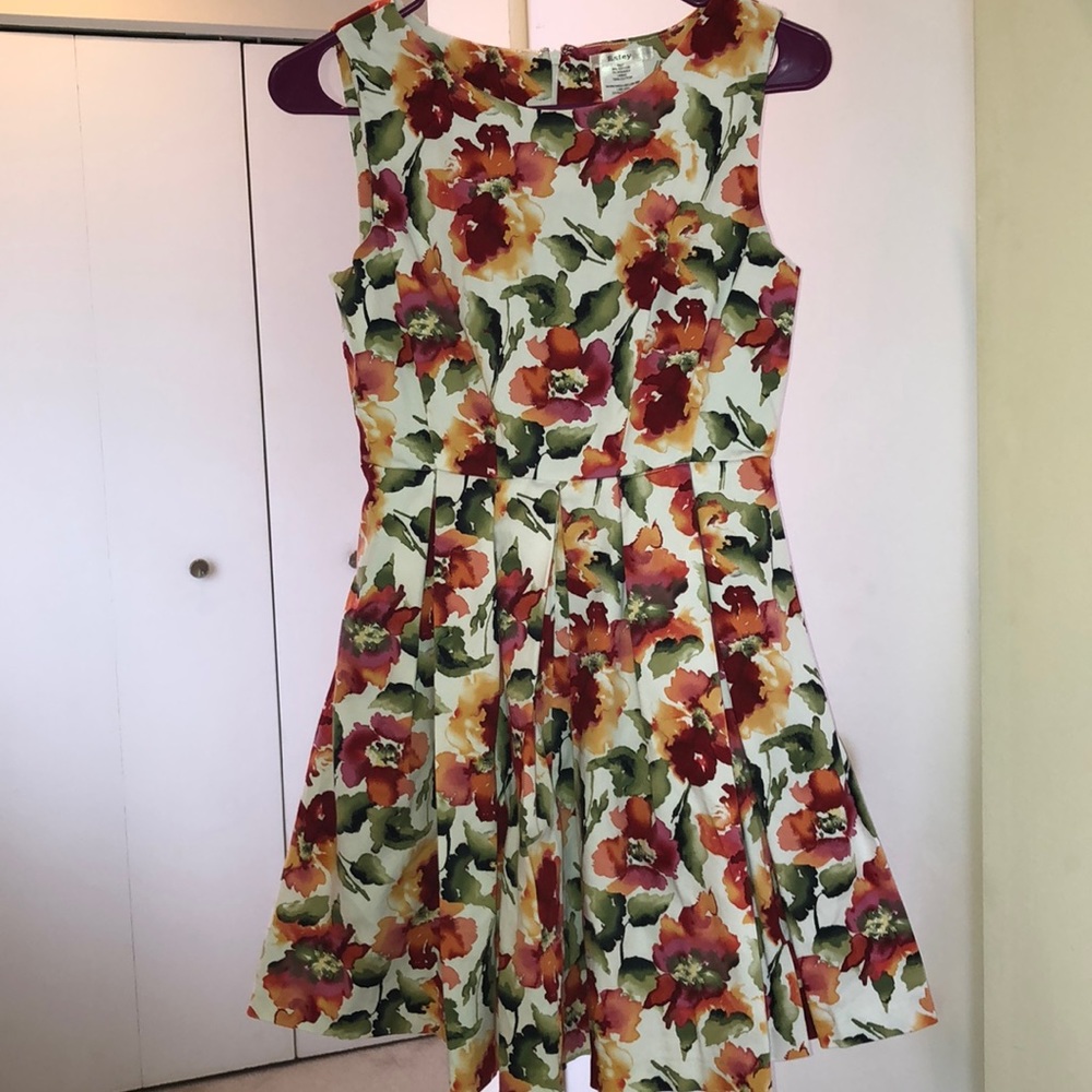 Floral watercolor print dress. Mini dress.